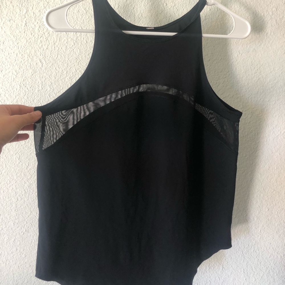 LuluLemon Water Resistant Tank Top Size 6